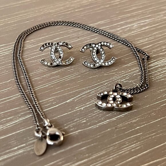 Chanel CC Classic Timeless Necklace and Earrings Crystal Set Silvery - Picture 4 of 7